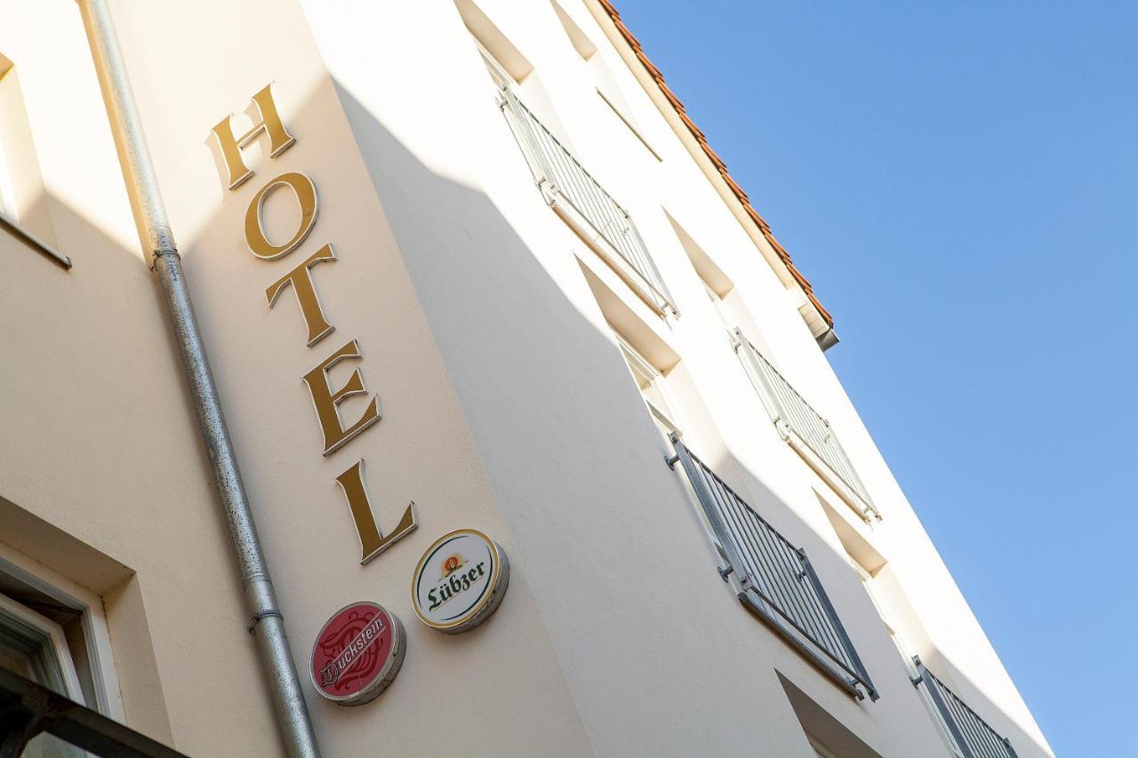 Hotel Kronprinz グライフスヴァルト エクステリア 写真