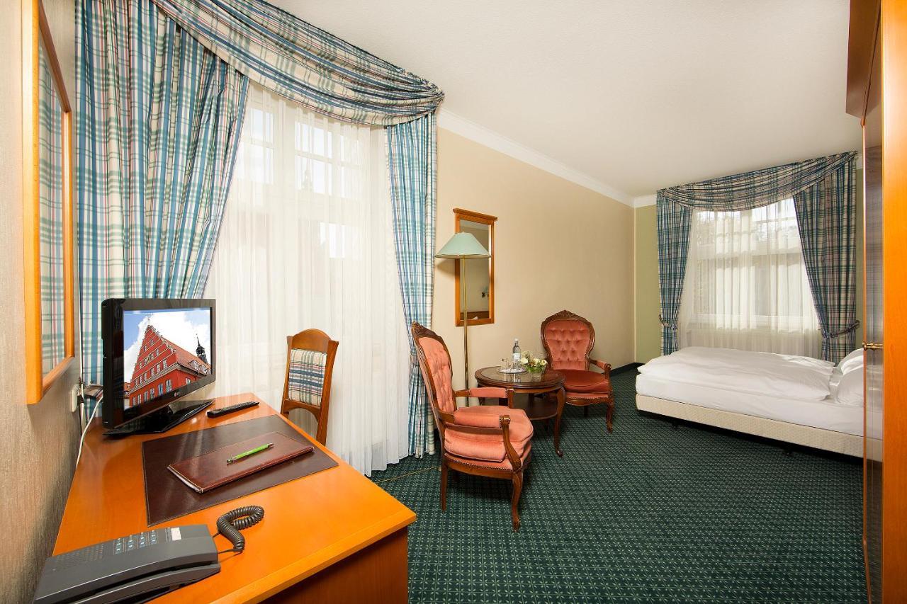 Hotel Kronprinz グライフスヴァルト エクステリア 写真