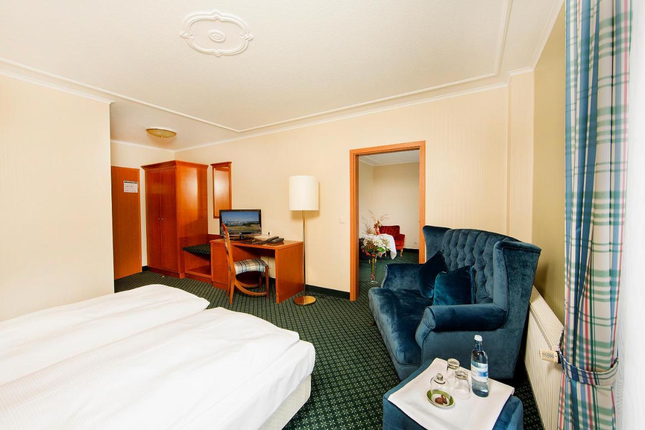 Hotel Kronprinz グライフスヴァルト エクステリア 写真